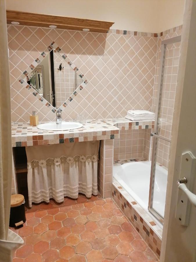 ホテル Le Patio グリニャン エクステリア 写真
