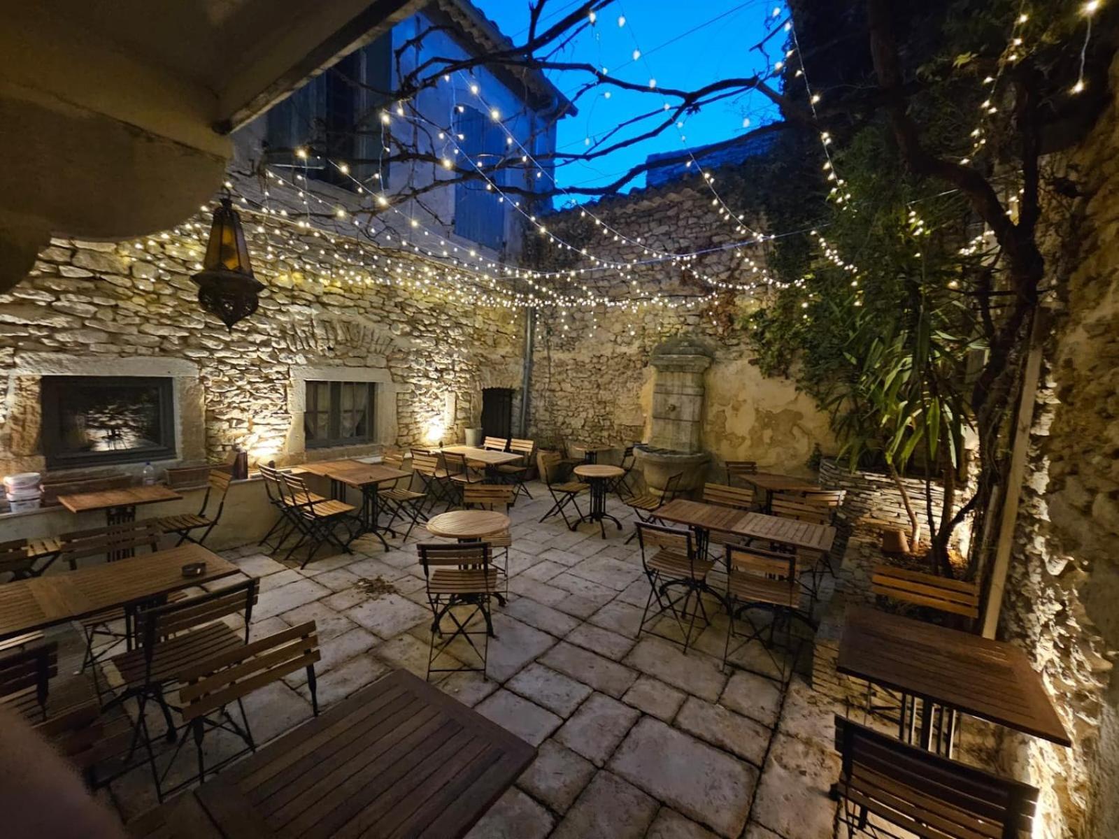 ホテル Le Patio グリニャン エクステリア 写真